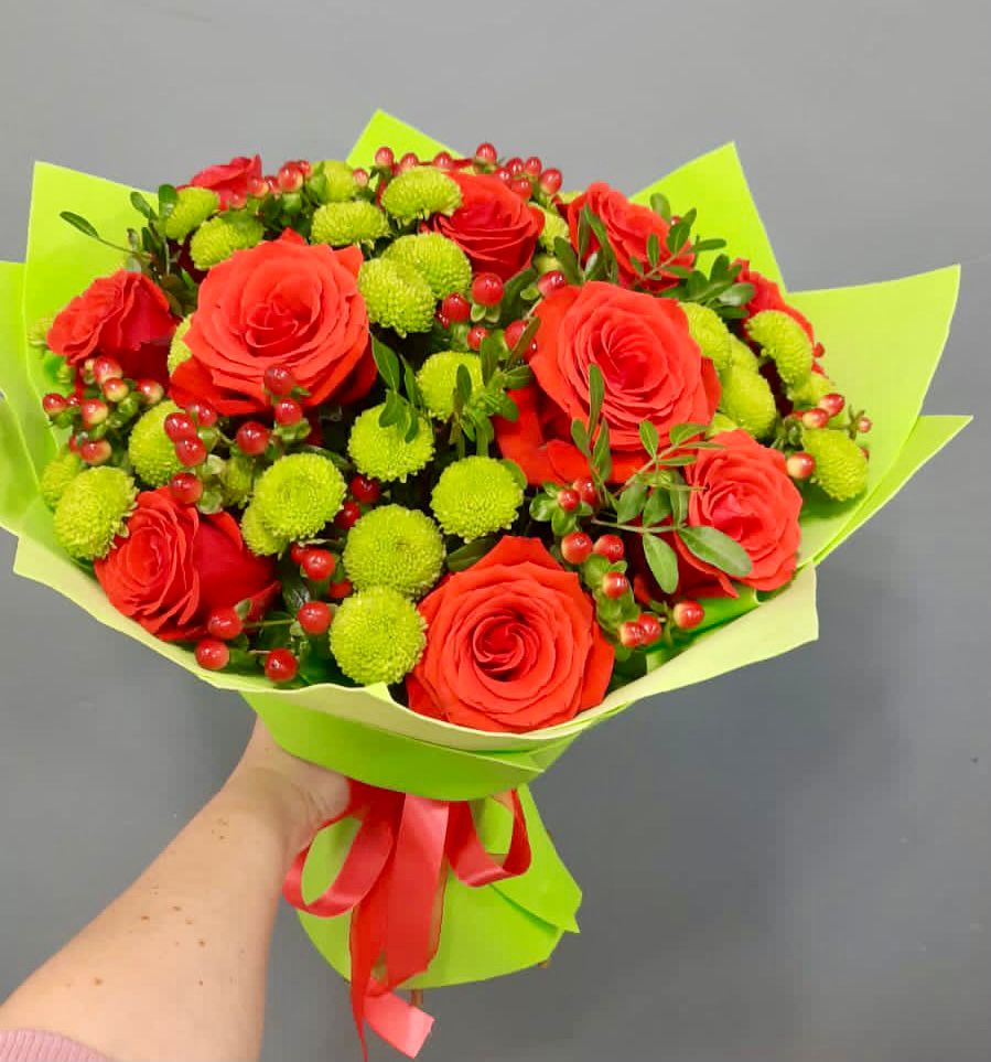 Букет цветов из: Хризантемы и Розы в Эльбрусский