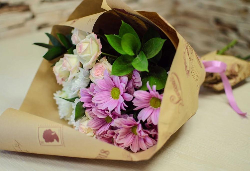 Букет цветов из: Розы и Хризантемы в Эльбрусский