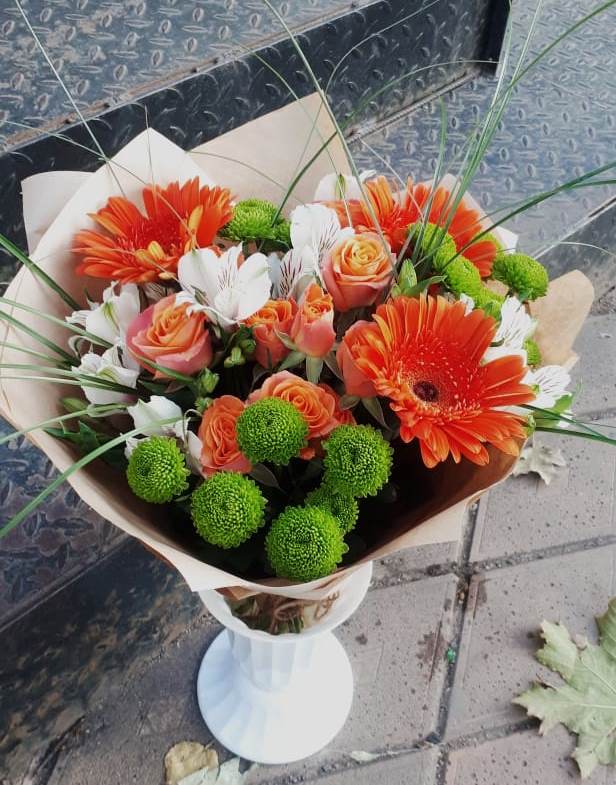 Букет цветов из: Герберы, Хризантемы, Альстромерии и Розы в Эльбрусский