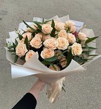 Букет Кремовые розы Латте в Эльбрусский