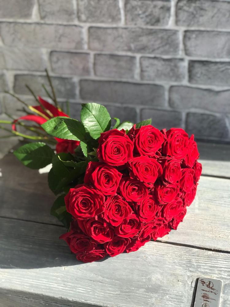 Букет Красные розы Фридом в Эльбрусский