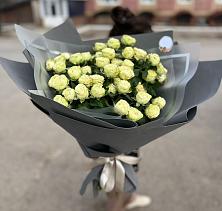 Букет Белые кустовые розы Солинеро в Эльбрусский