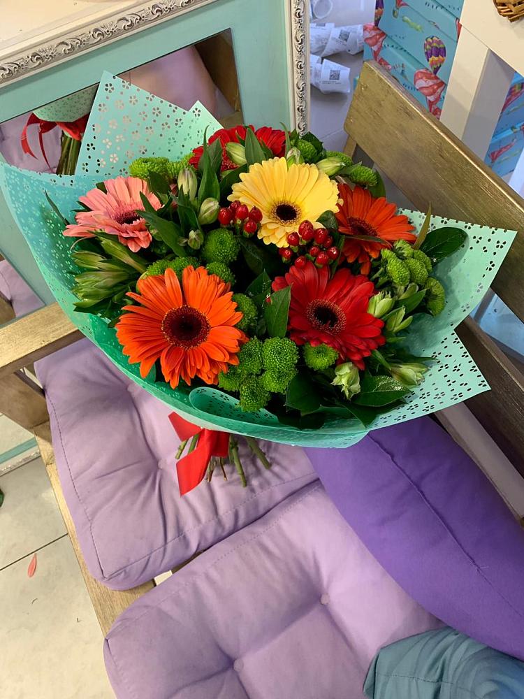 Букет цветов из: Герберы, Хризантемы и Альстромерии в Эльбрусский