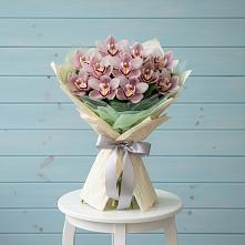 Букет цветов из:  Орхидеи и Розы в Эльбрусский