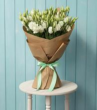 Букет цветов из:  Лизиантусы в Эльбрусский