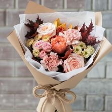 Букет цветов из:  Гвоздики, Хризантемы и Розы в Эльбрусский