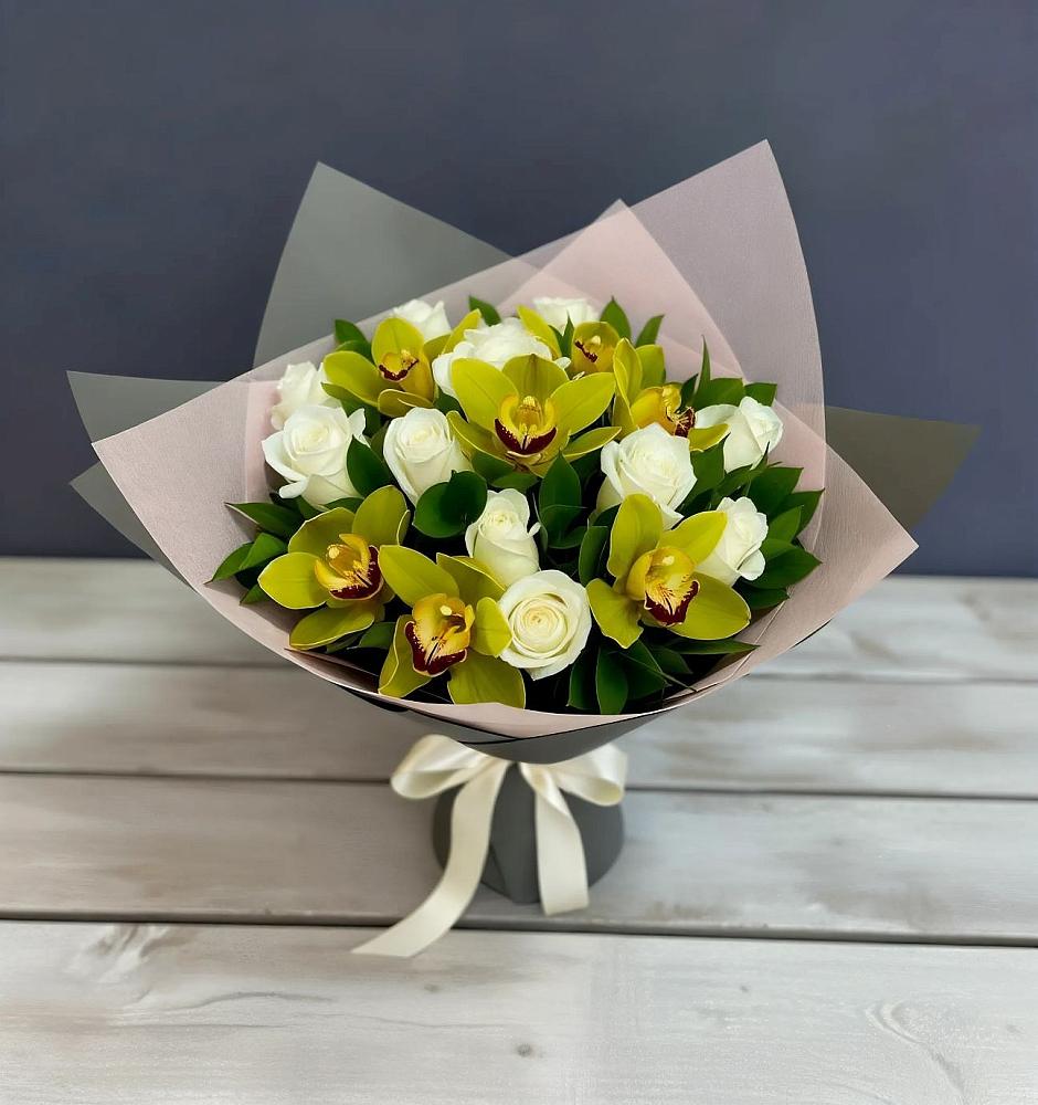 Букет цветов из: Орхидеи и Розы в Эльбрусский