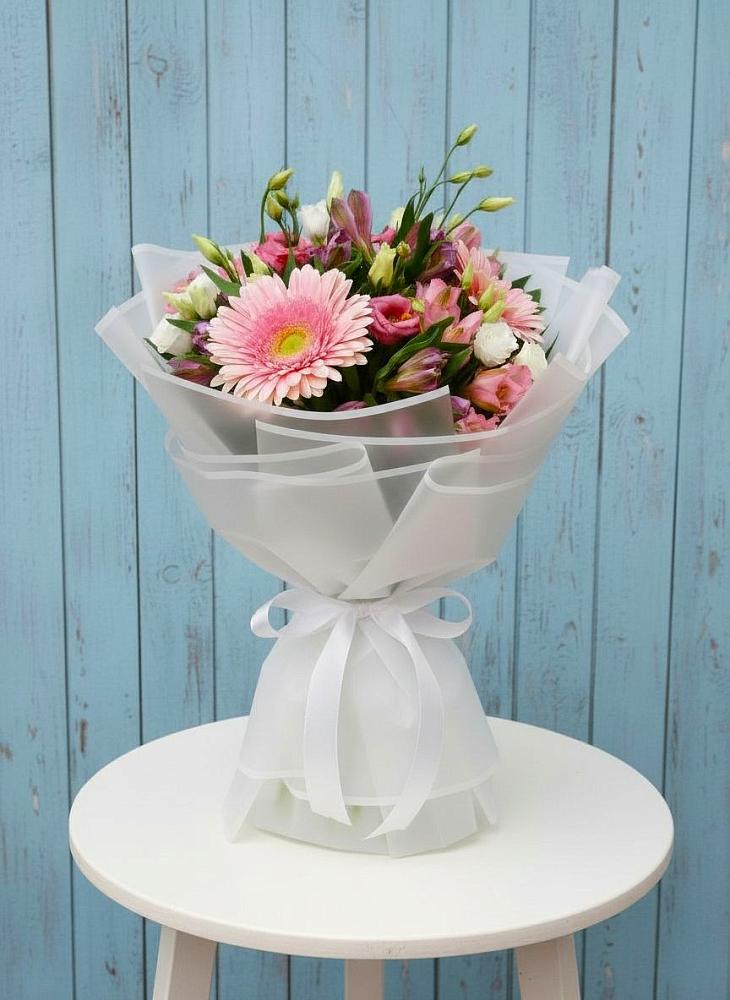 Букет цветов из: Герберы, Альстромерии и Лизиантусы в Эльбрусский