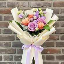 Букет цветов из:  Лизиантусы и Розы #REPLACE_PRED# Эльбрусский