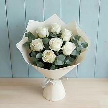 Букет Белые розы в Эвкалипте в Эльбрусский