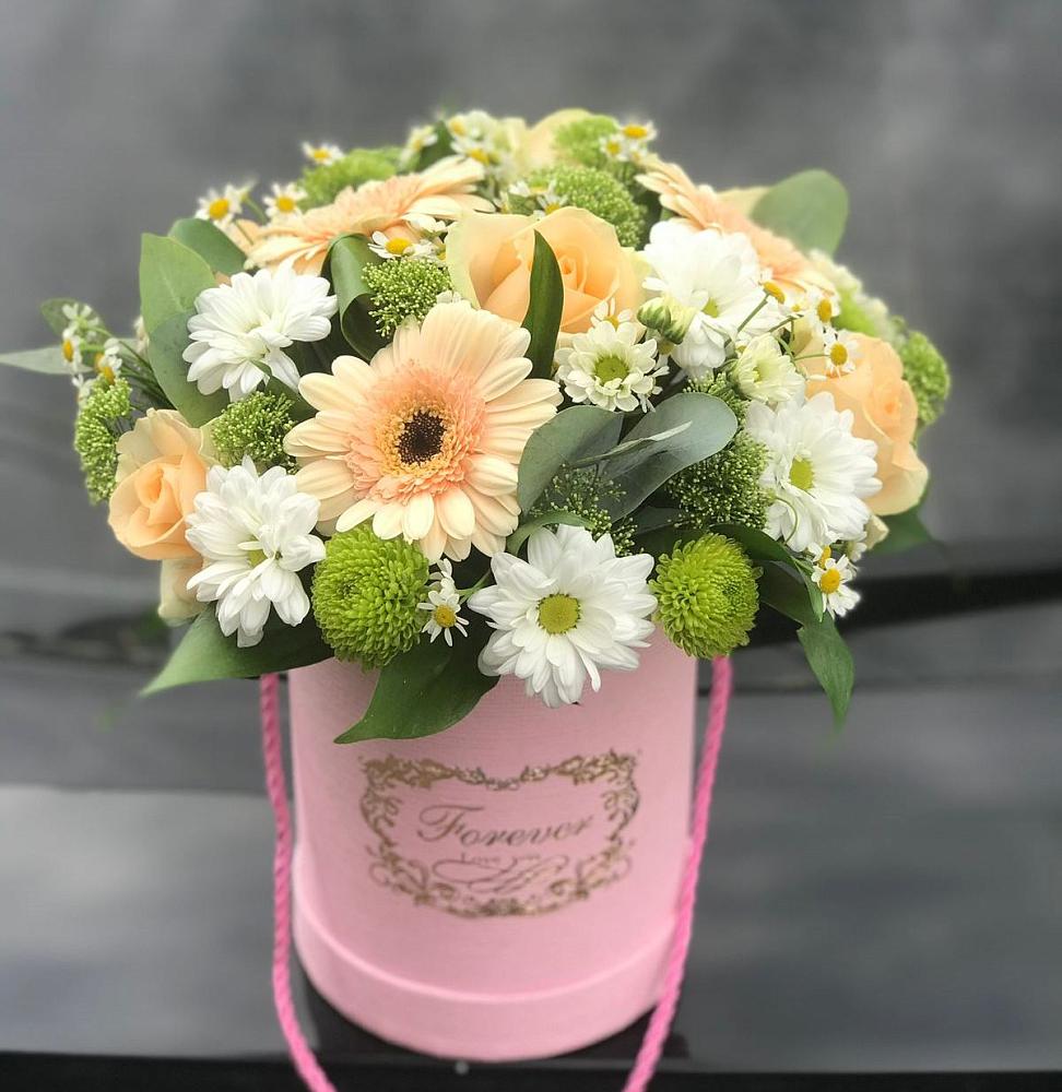 Цветочная композиция из Розы, Герберы и Хризантемы в шляпной коробке в Эльбрусский