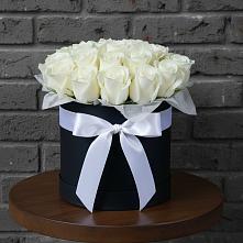 Цветочная композиция из Розы в шляпной коробке в Эльбрусский